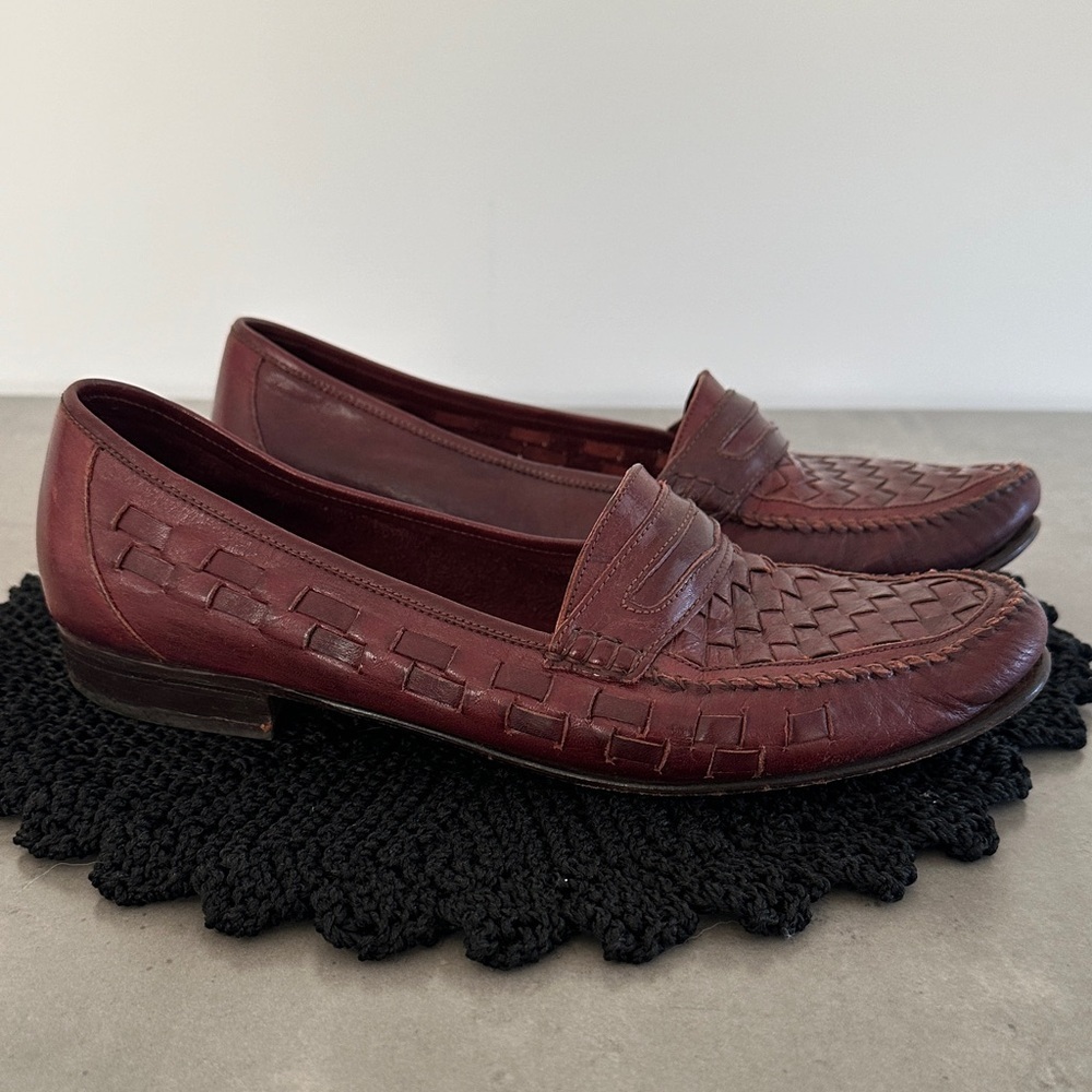 Classic Brown Women's Woven Leather Loafers